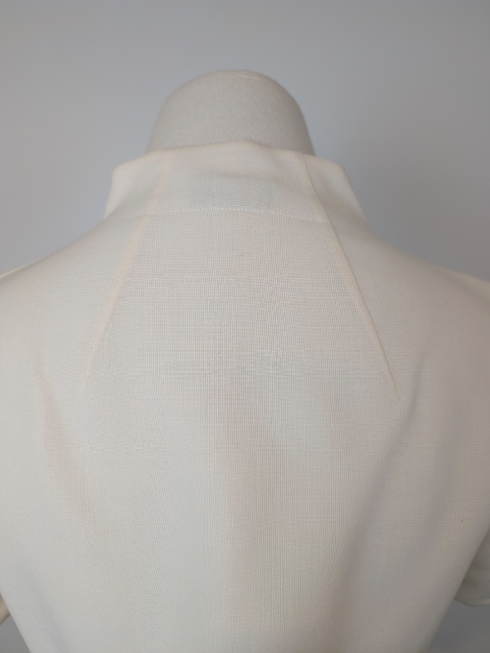 Akris Punto Wool Shawl Bolero Cream Ivory Size XS Luxury Designer - Picture 5 of 16